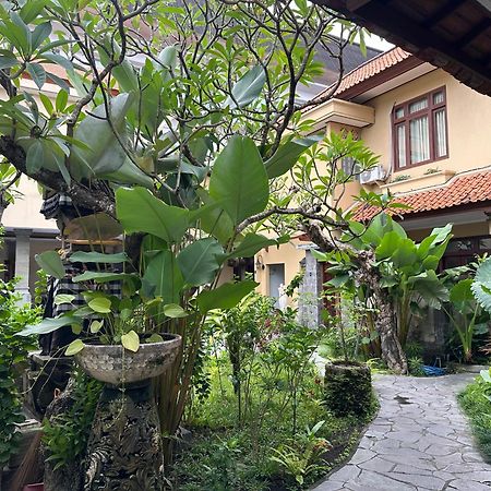 Villa Bunga Hotel Seminyak Exterior foto