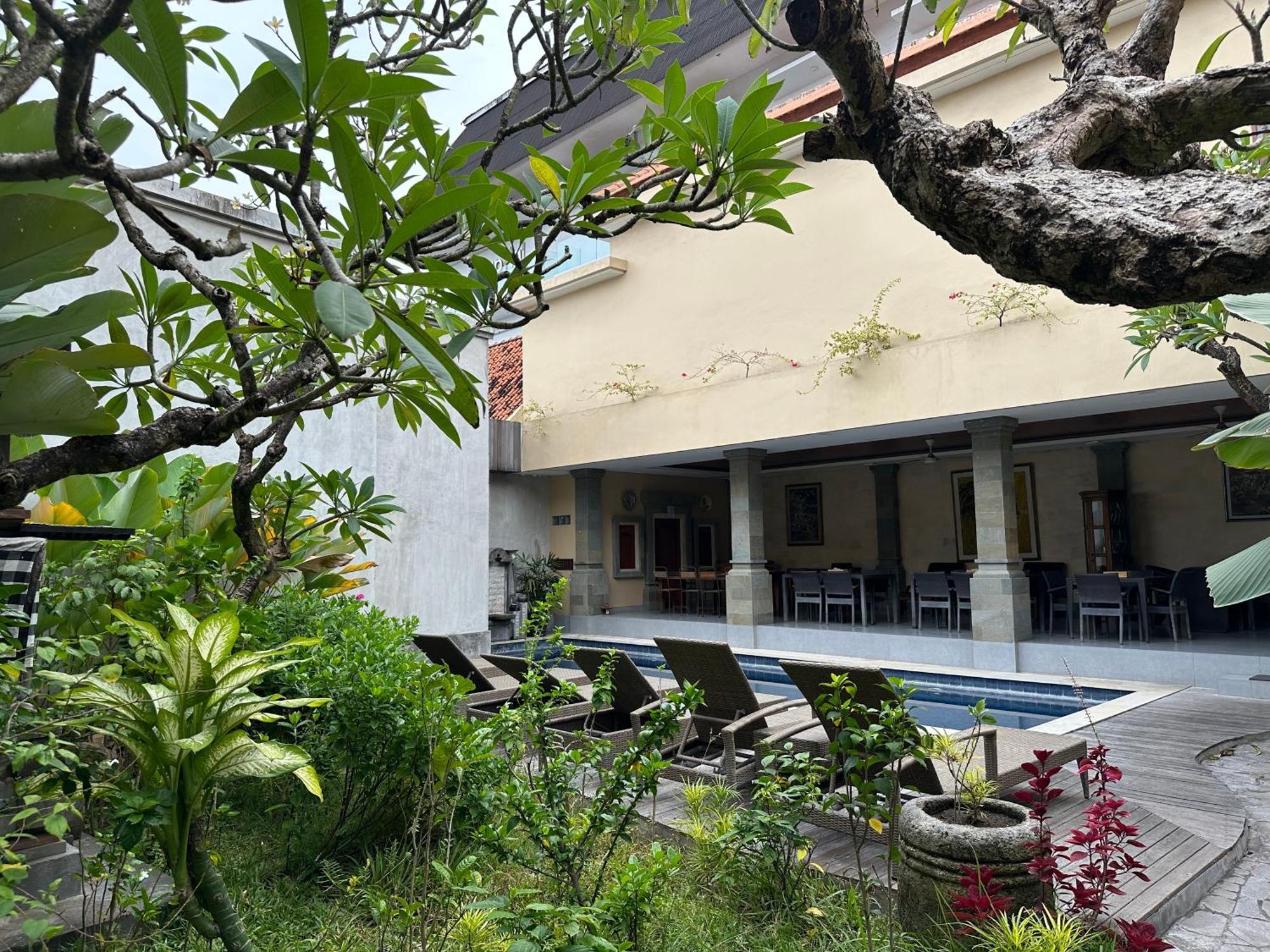 Villa Bunga Hotel Seminyak Exterior foto